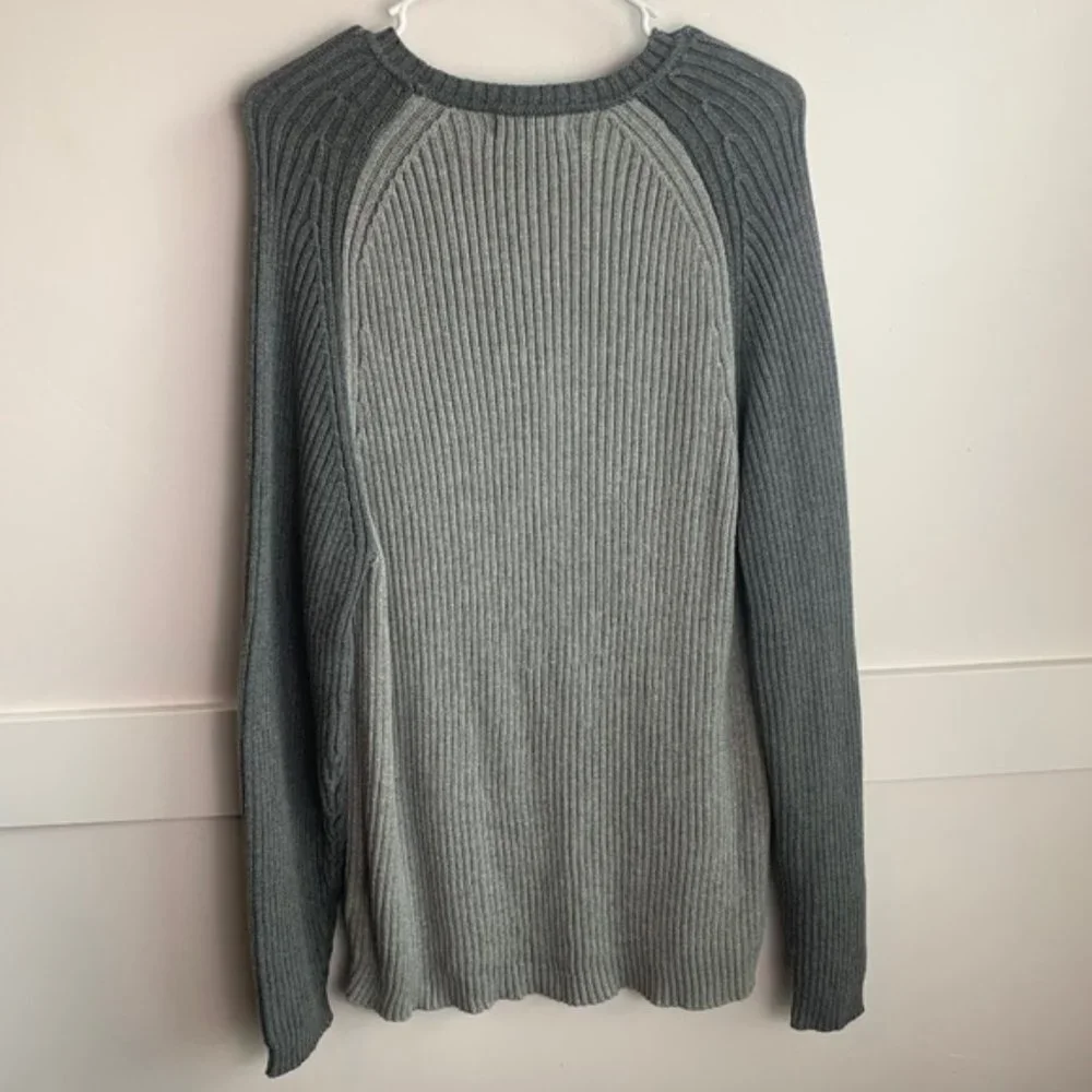 EDDIE BAUER Gray Two Tone Crewneck Long Sleeve Sweater - Picture 2 of 4